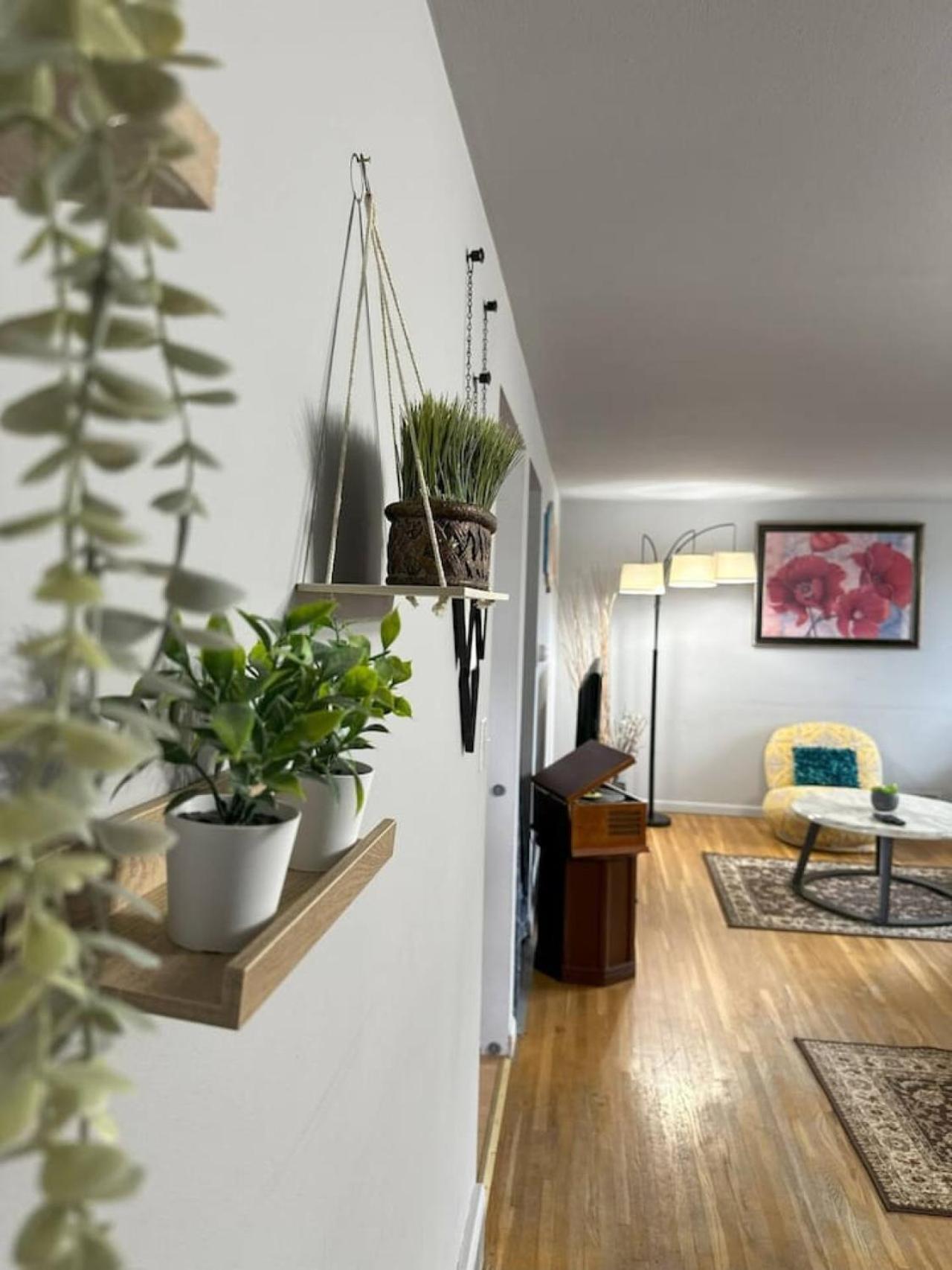 511) Cozy 3 Bedroom By Niagara Falls * Buffalo